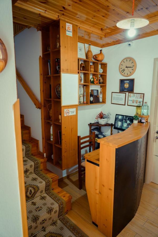 Hotel Domino Gjirokastër Buitenkant foto