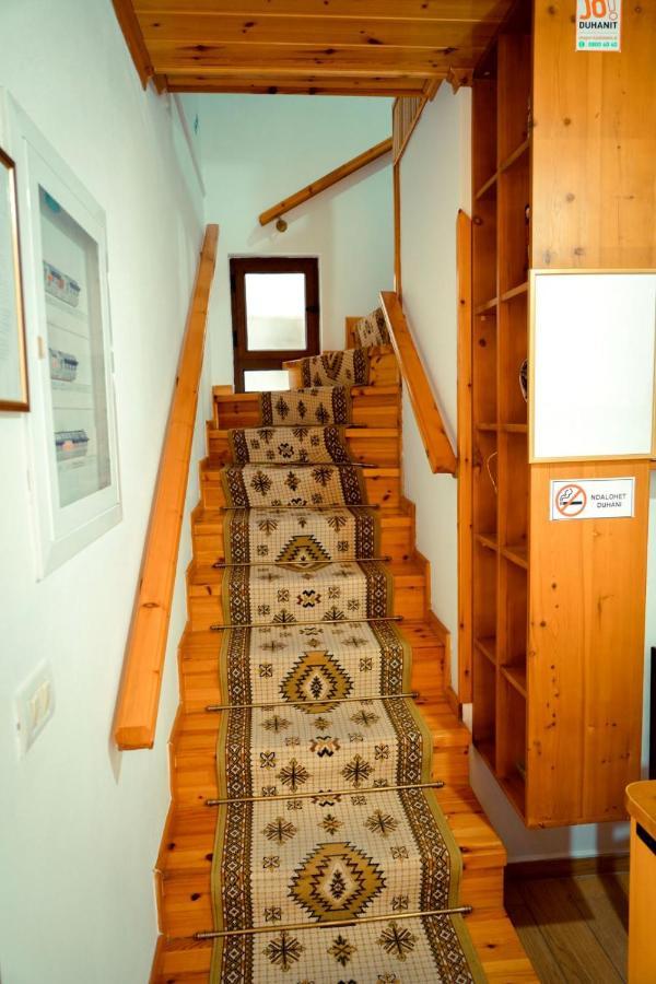 Hotel Domino Gjirokastër Buitenkant foto
