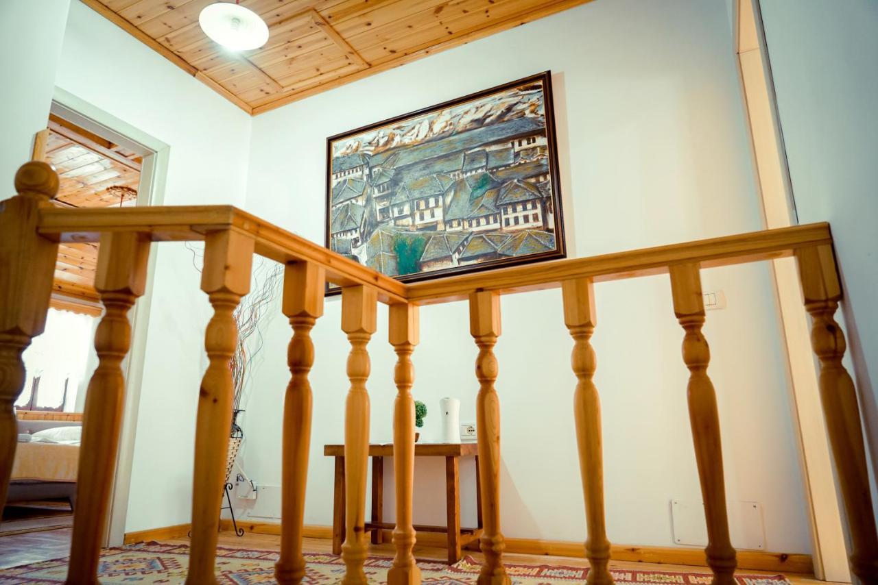 Hotel Domino Gjirokastër Buitenkant foto