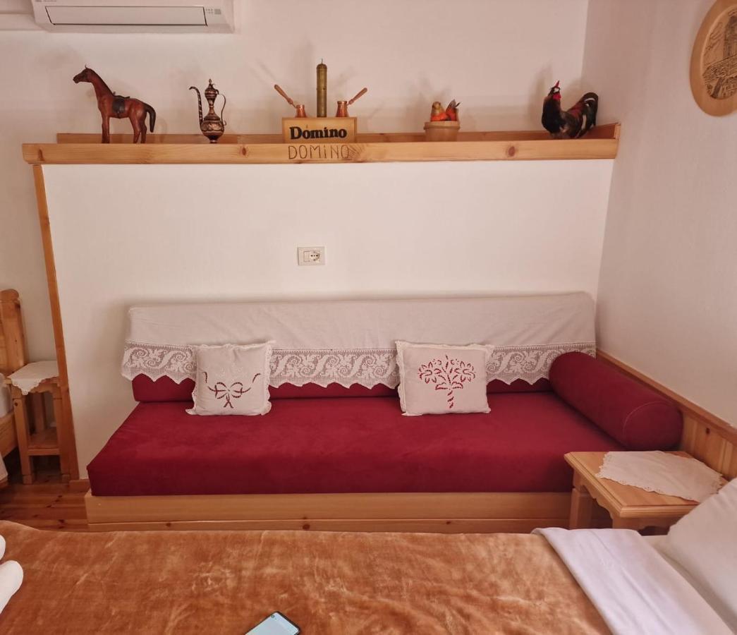 Hotel Domino Gjirokastër Buitenkant foto