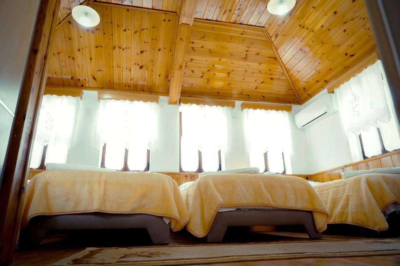 Hotel Domino Gjirokastër Buitenkant foto