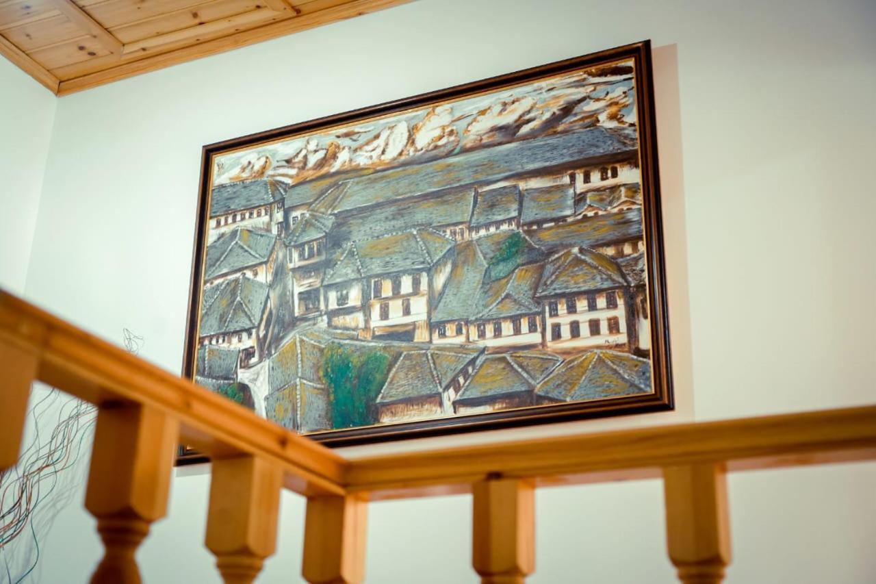 Hotel Domino Gjirokastër Buitenkant foto