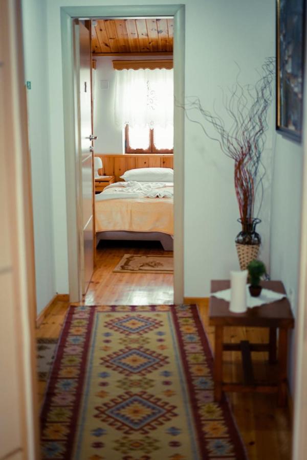 Hotel Domino Gjirokastër Buitenkant foto