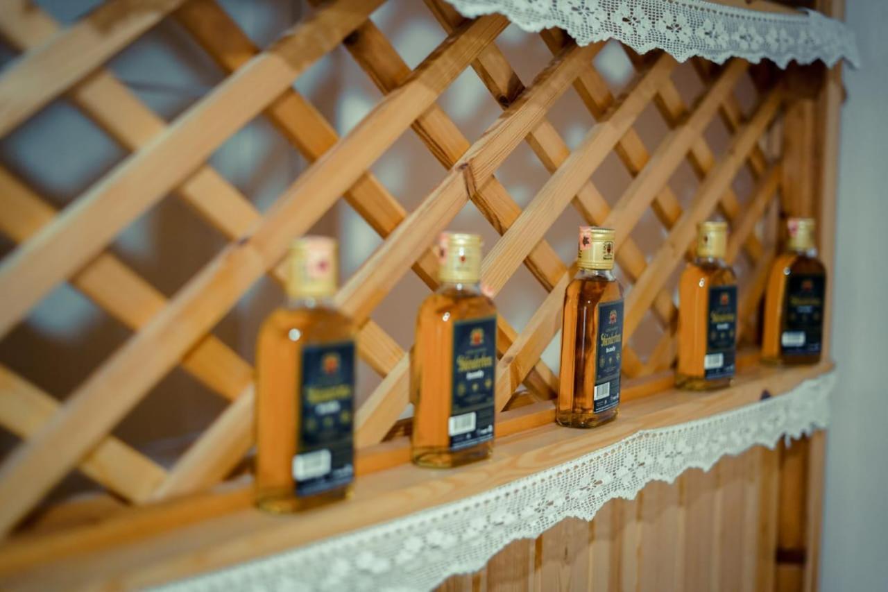 Hotel Domino Gjirokastër Buitenkant foto