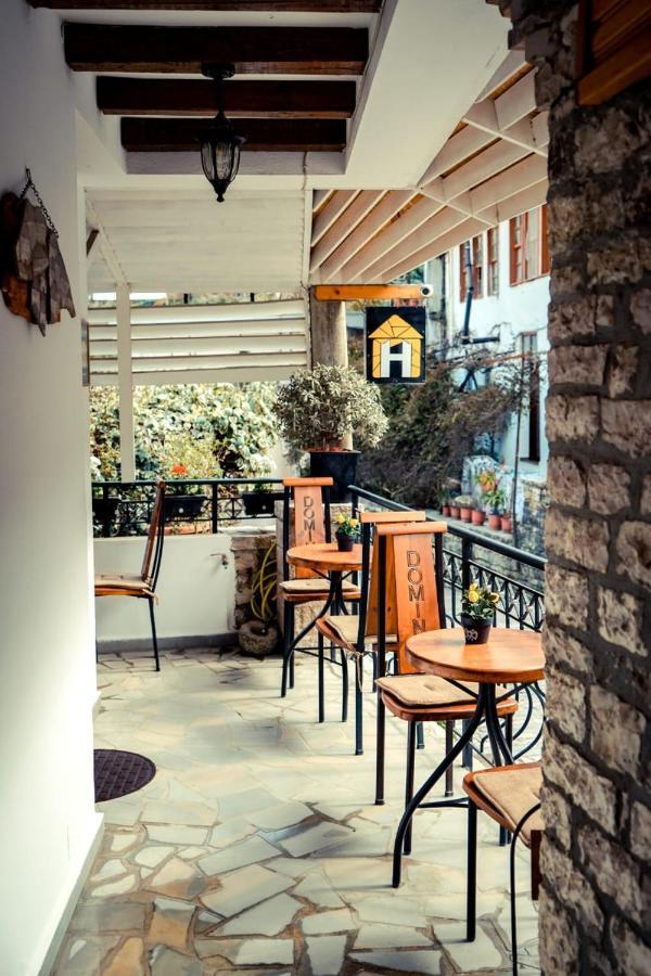 Hotel Domino Gjirokastër Buitenkant foto